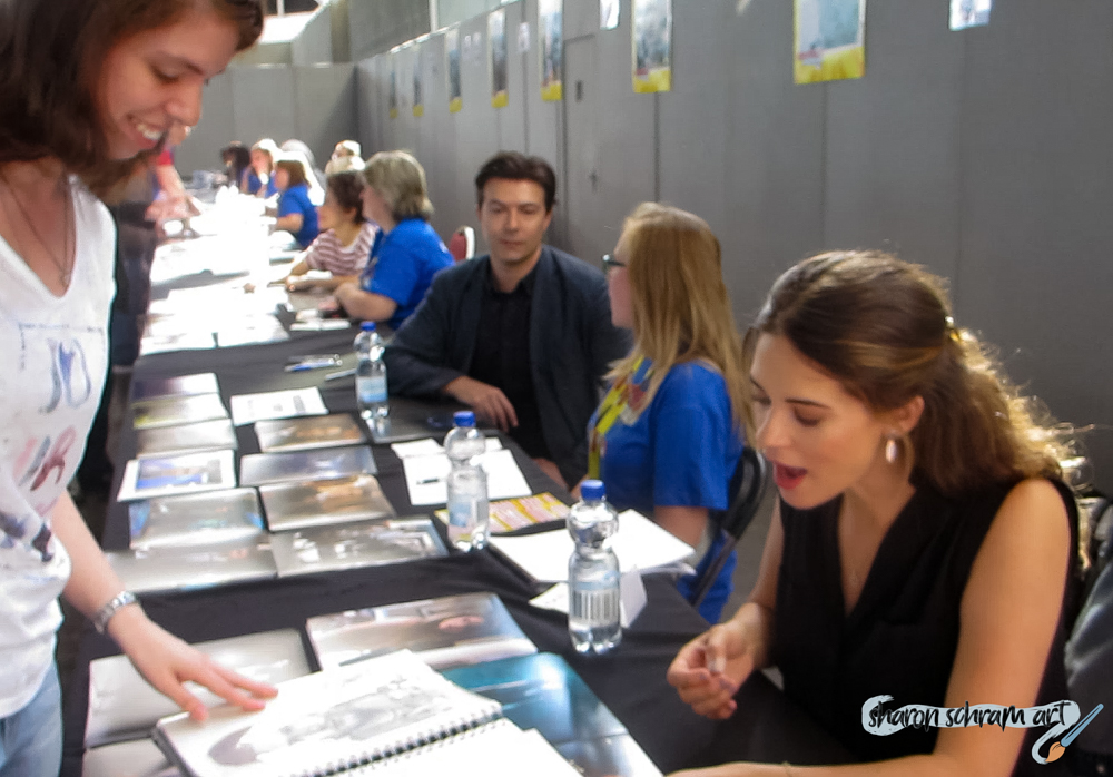 Lyndsy Fonseca 2017 signeersessie