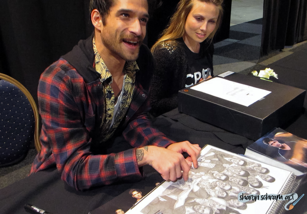 Tyler Posey 2019 signeren